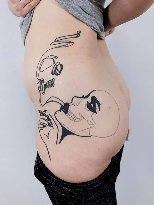 female black linework 纹身 在 side #35683 | 纹身师 The Wolf Rosario