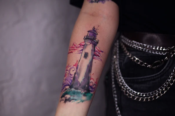 Акварель Lighthouse, Waves tattoo на Предплечье