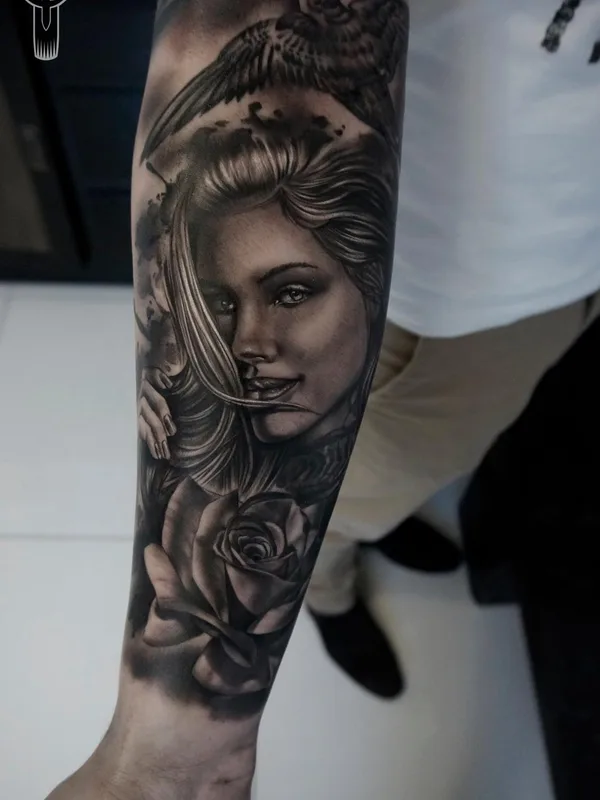 female black and grey realism tatuaje en forearm #39315 | Tatuador FEDE GAS TATTOO