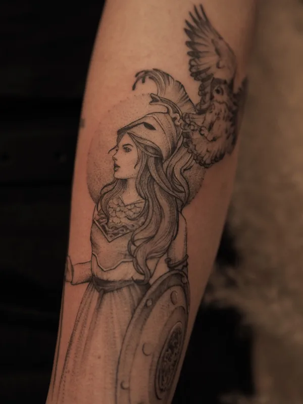 black and grey linework Tatuaggio su forearm #53760 | Tatuatore Яна Гуревич