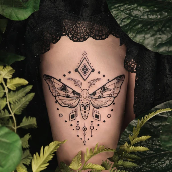 Linework Moth, Geometric tattoo on Thigh
