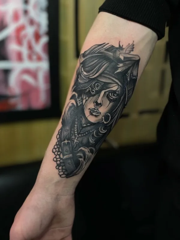 black and grey black and grey tattoo auf forearm #65941 | Tätowierer Рибчинський Ярослав/ Yarkin