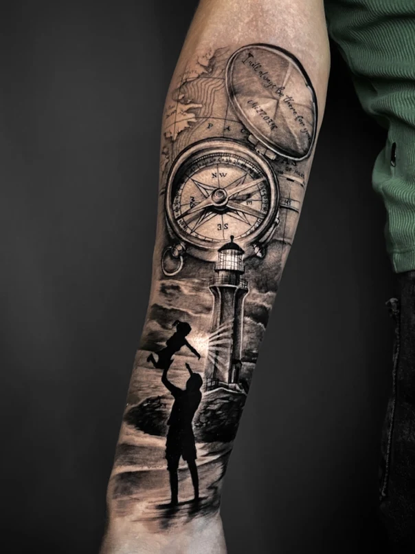 Чёрно-серая Compass, Lighthouse tattoo на Предплечье
