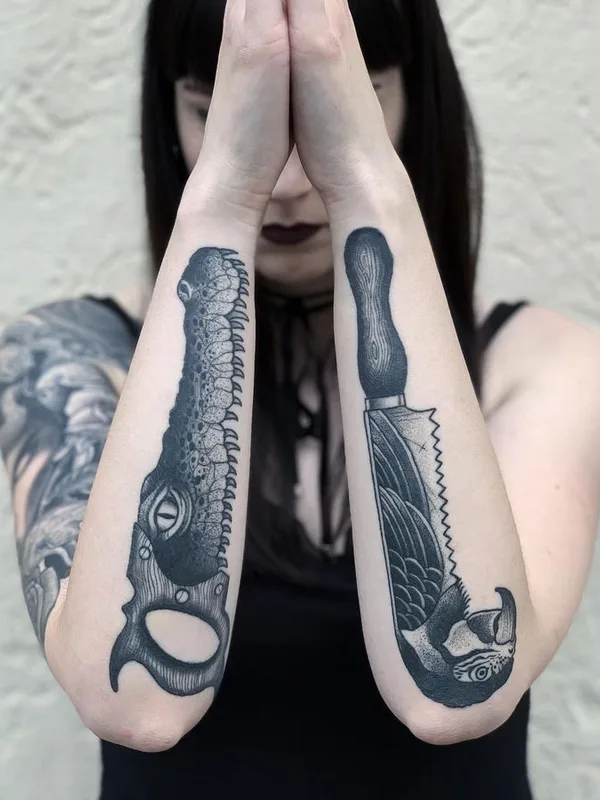 female black blackwork 纹身 在 forearm #66345 | 纹身师 Michael Joss