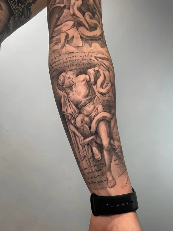 black and grey realism Tatuagem em forearm #66460 | Tatuador Alex Uragan