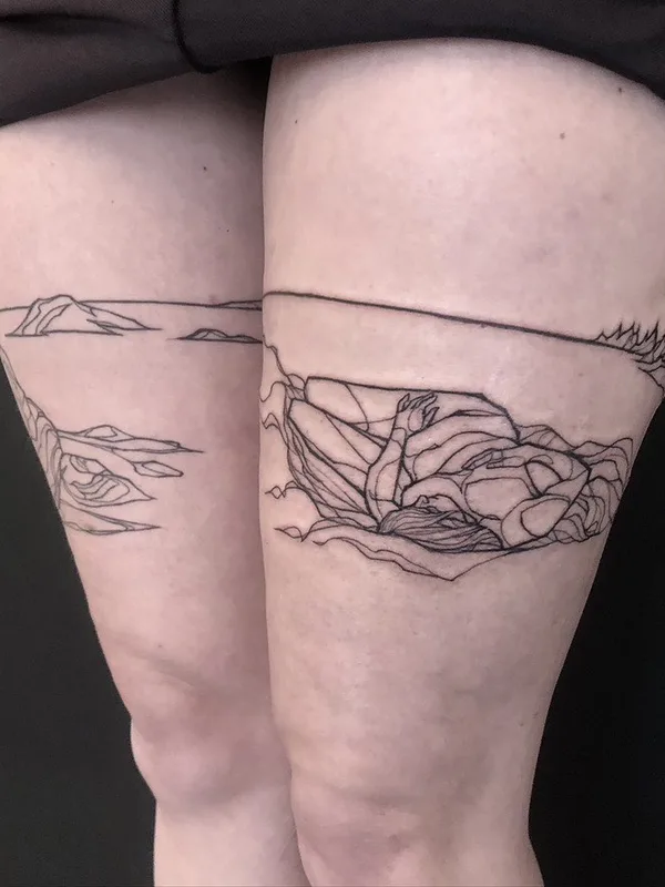 female black linework 纹身 在 thigh #66560 | 纹身师 Q.Ortega