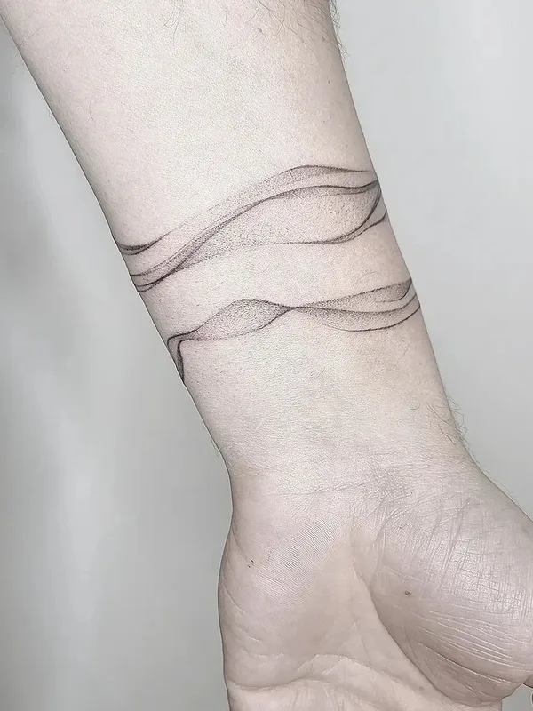 black and grey linework Tatuaggio su forearm #66586 | Tatuatore alisha.ttt