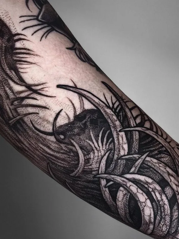black and grey blackwork 타투 부위 forearm #66716 | 타투이스트 Tessa Von