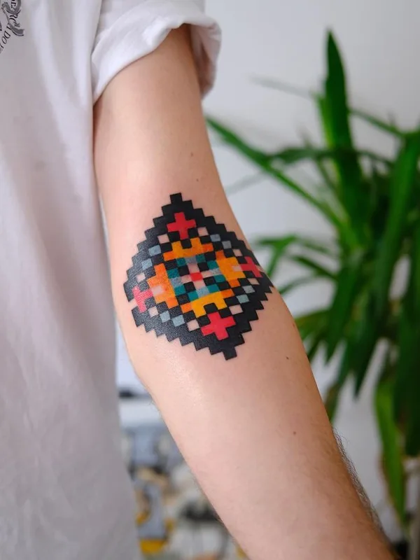 color pixel 纹身 在 forearm #66754 | 纹身师 Tihomir Krklec