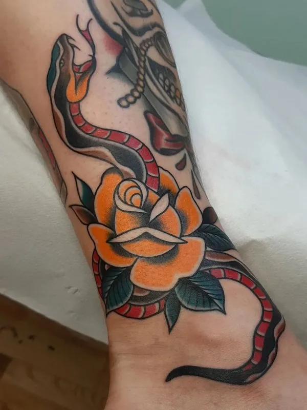 color traditional 纹身 在 forearm #66819 | 纹身师 Teethgrinder