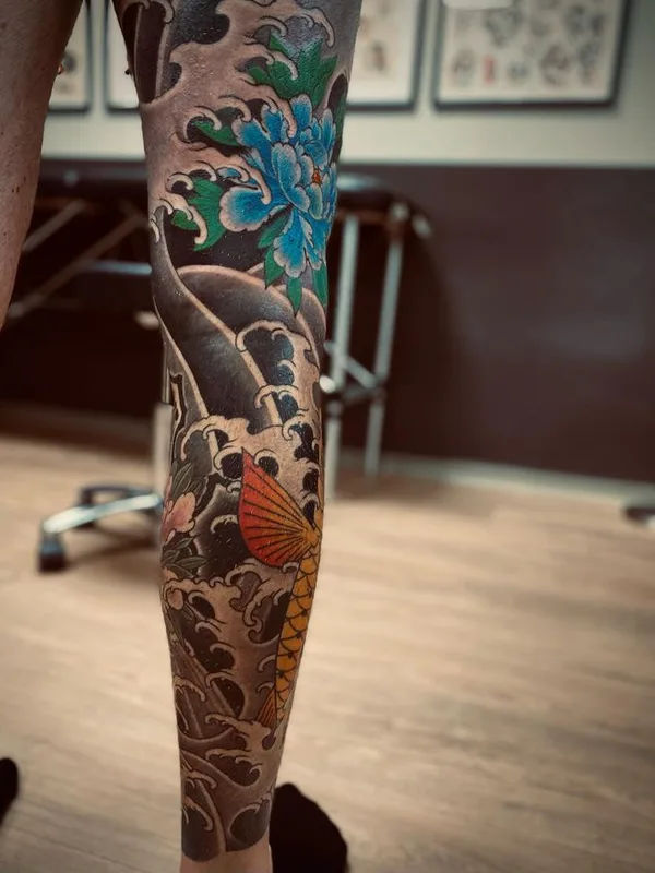 color japanese 纹身 在 calf #66890 | 纹身师 Ron Koupal