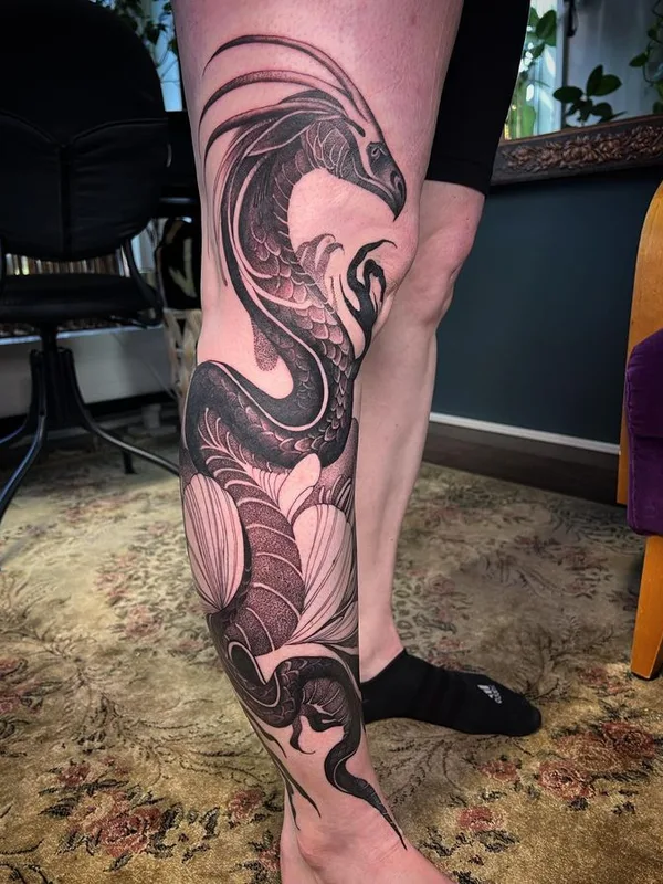 black and grey blackwork Tatuagem em calf #66990 | Tatuador Suvi of Tear Garden