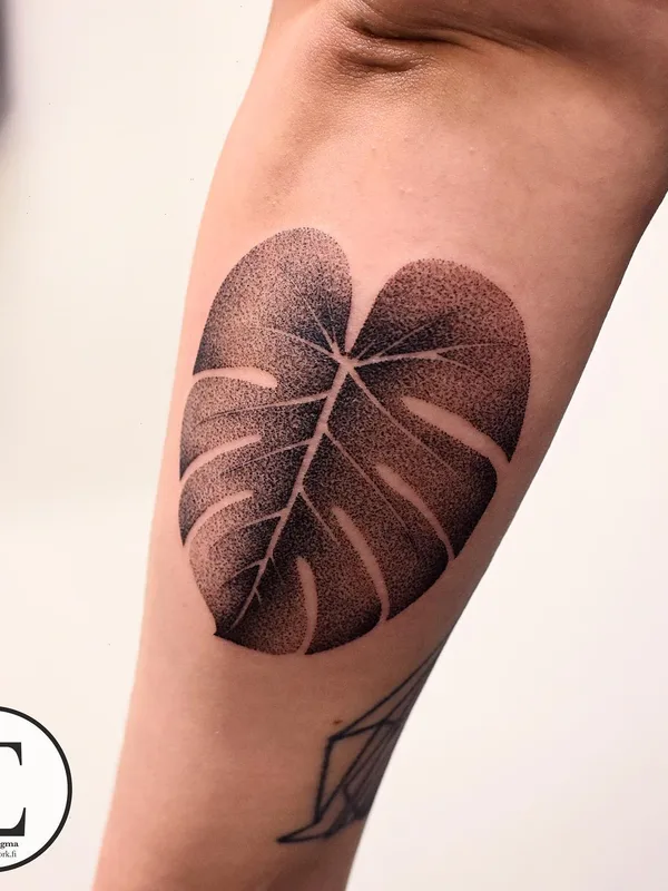 black and grey dotwork татуировка на forearm #67010 | Тату мастер Dots by Sigma