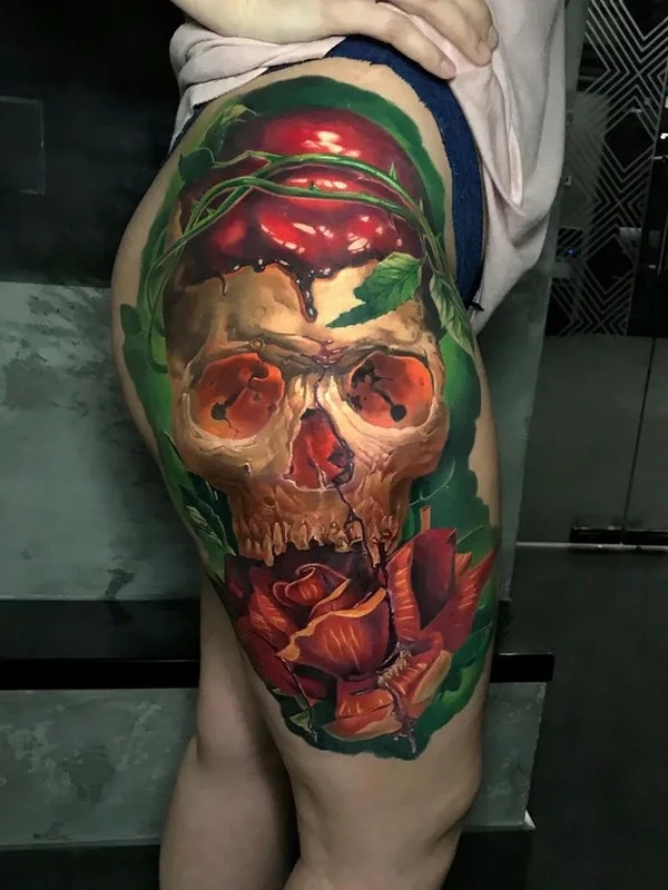 color realism tatuaje en thigh #67176 | Tatuador Тимур Булатов