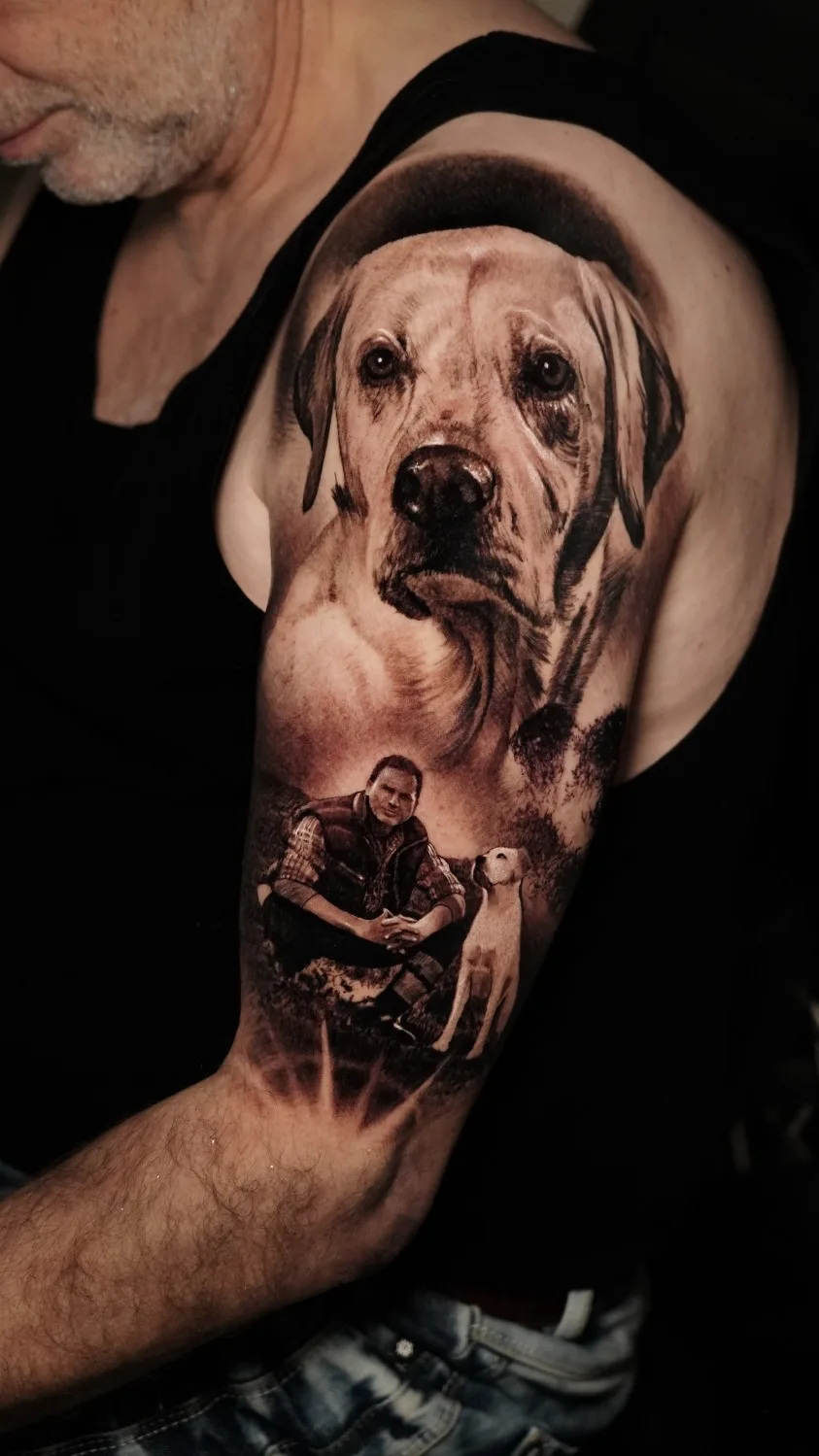 tatuaggio in realismo nero e grigio - maestro Egor Butrin