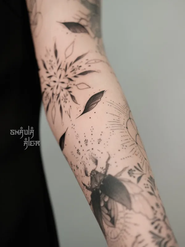 female black linework 타투 부위 forearm #67266 | 타투이스트 Alex Shaula