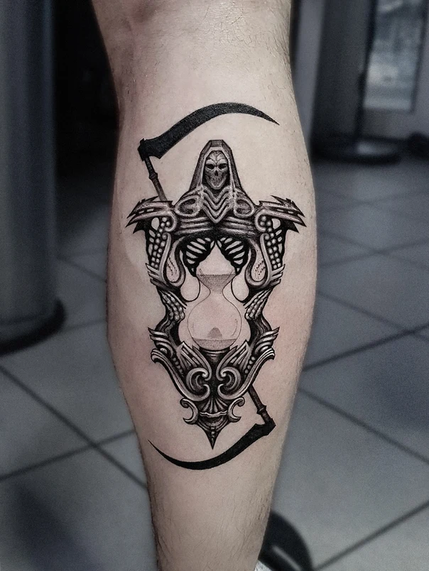 Блэкворк Grim reaper, Hourglass tattoo на Икра