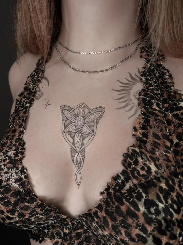female black and grey linework 타투 부위 sternum #67433 | 타투이스트 Łera Zabłocka