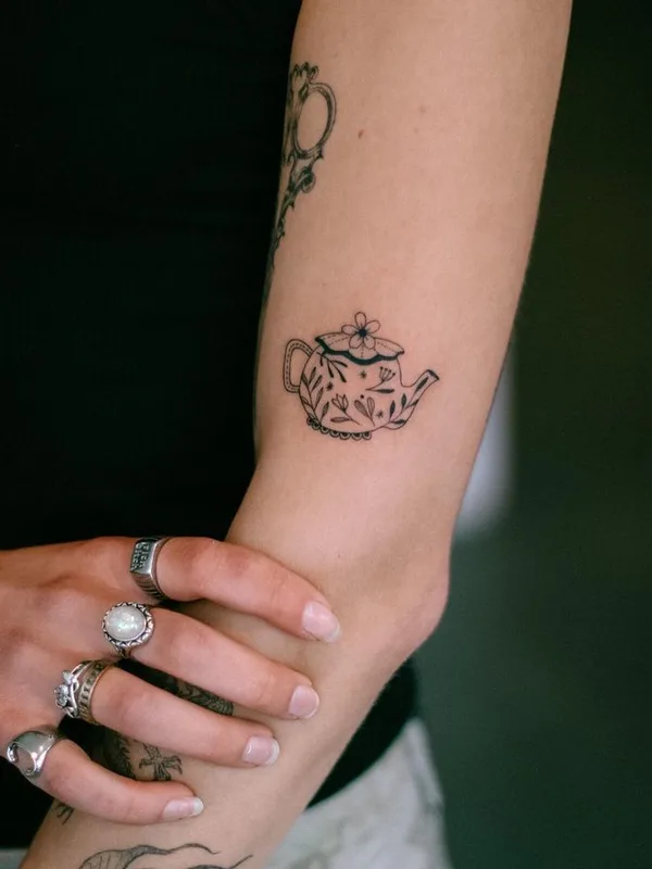 black linework татуировка на forearm #67486 | Тату мастер Catarina Rebelo