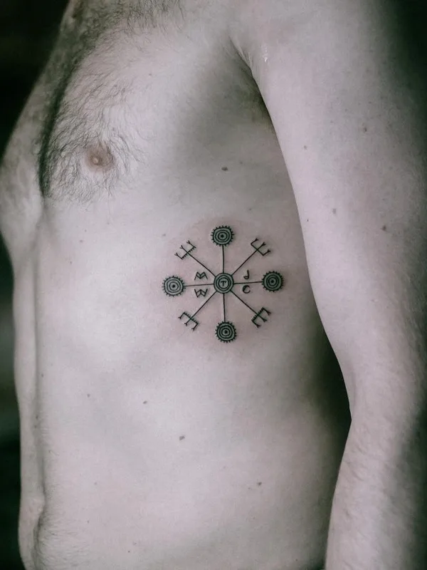 male black linework татуировка на chest #67487 | Тату мастер Catarina Rebelo
