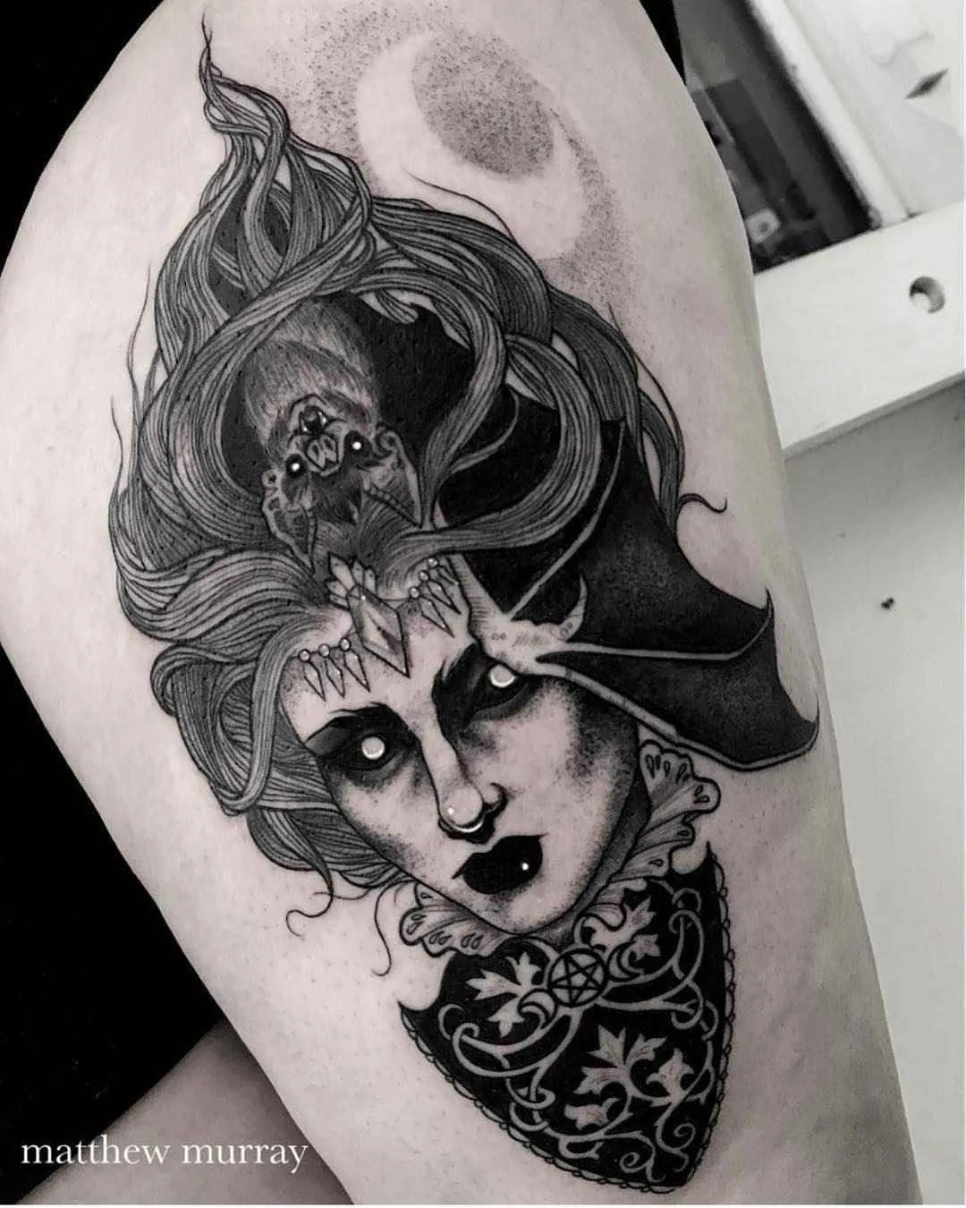 Тату мастер Matthew Murray black horror neotraditional tattoo
