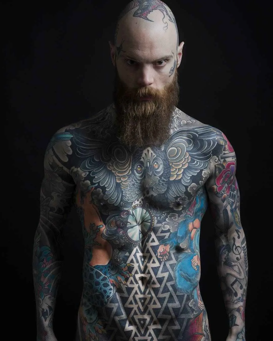 Modello di tatuaggio Sylvain Hélaine, modello di fitness alternativo maschile, uomini tatuati | Francia  
