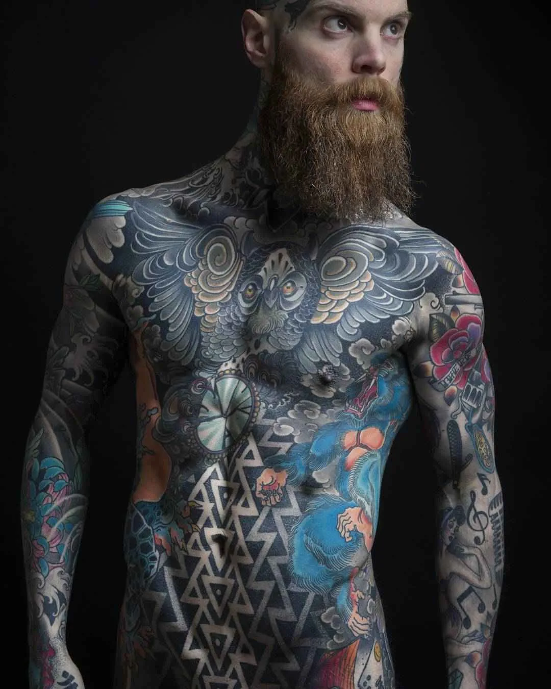 Modello di tatuaggio Sylvain Hélaine, modello di fitness alternativo maschile, uomini tatuati | Francia  