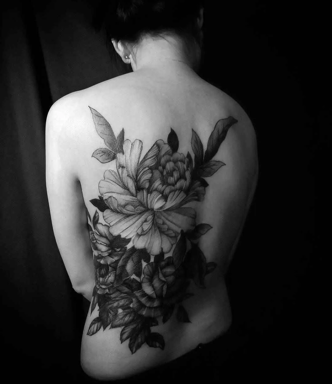 Tattoo artist Talley Matthew, authors black&grey scale tattoo, blackwork | USA