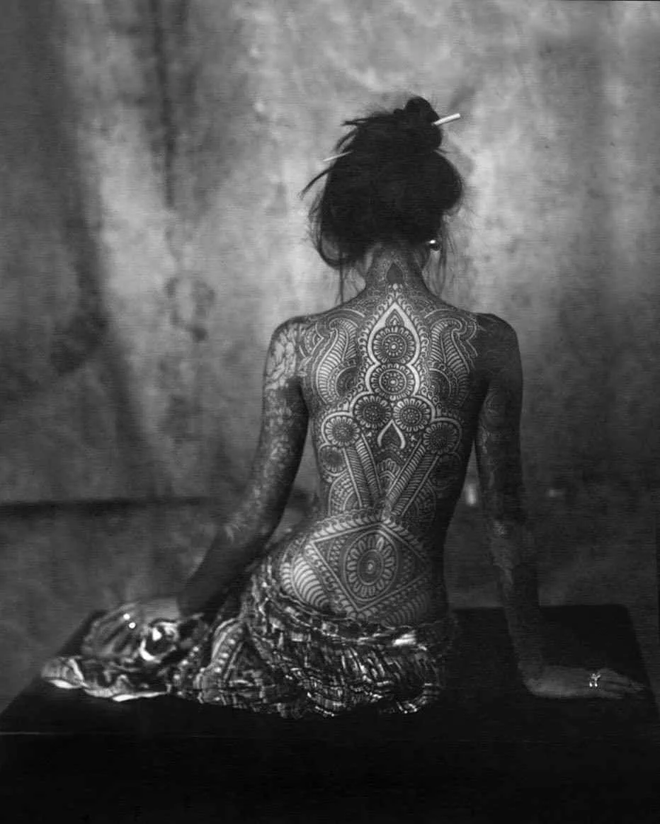 Tattoo model Anh Wisle, alternative photo model, tattooed girl | France