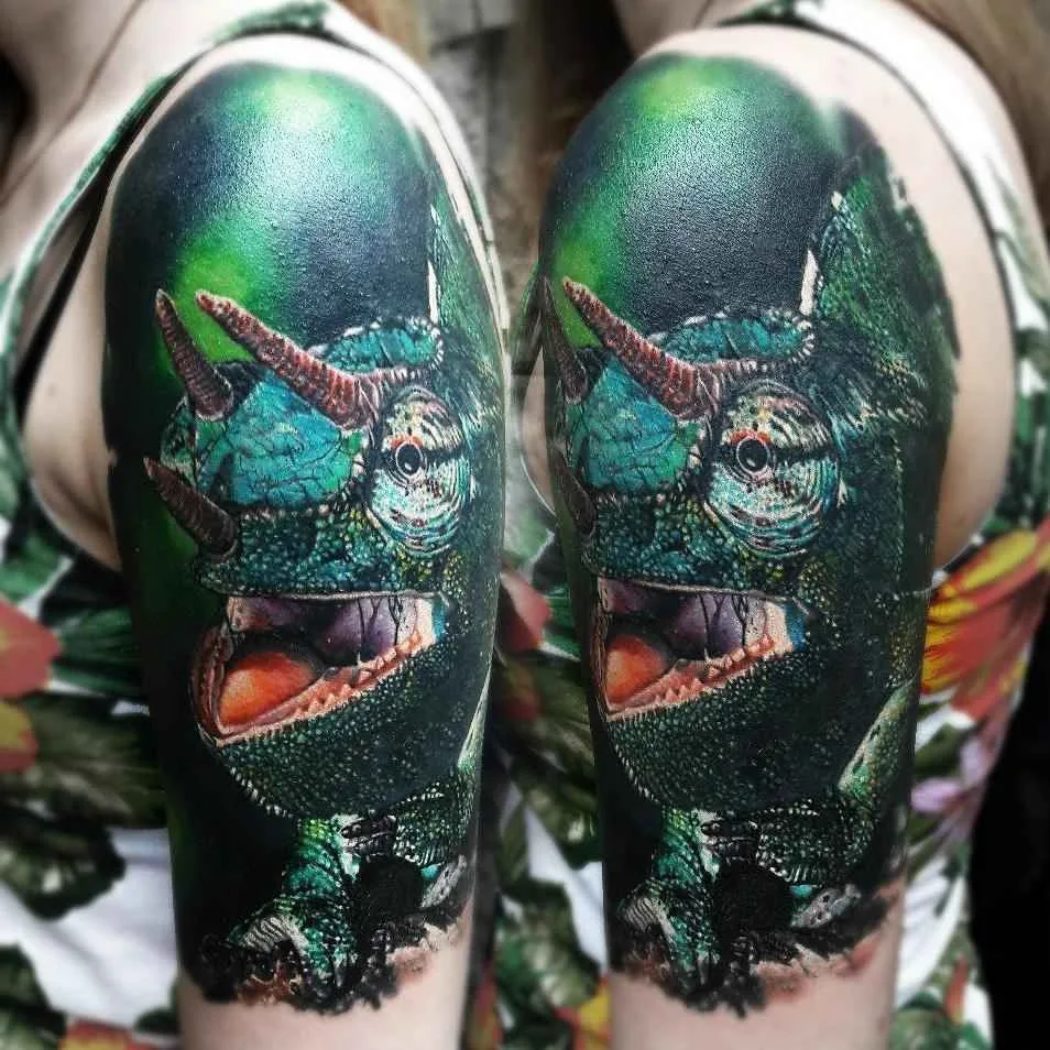 Tattoo artista Dima Gorbunov, ritratto realistico in colore e nero e grigio | Russia