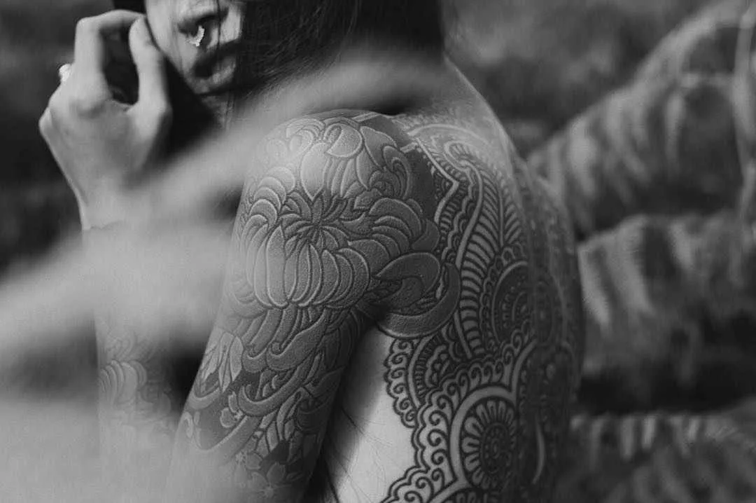 Tattoo model Anh Wisle, alternative photo model, tattooed girl | France