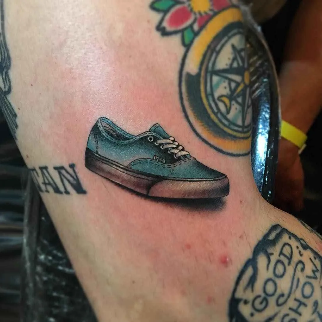 Tattoo master and musician Dan Smith, authors realistic sneakers and shoes tattoo | USA, England, New Zealand