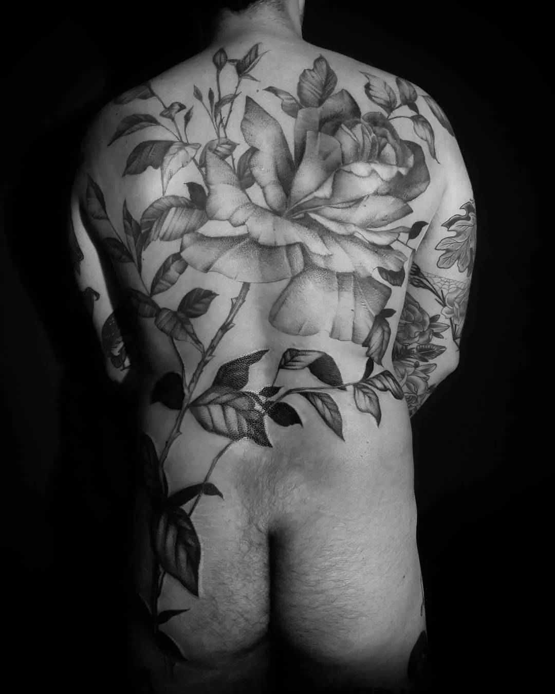 Tattoo artist Talley Matthew, authors black&grey scale tattoo, blackwork | USA