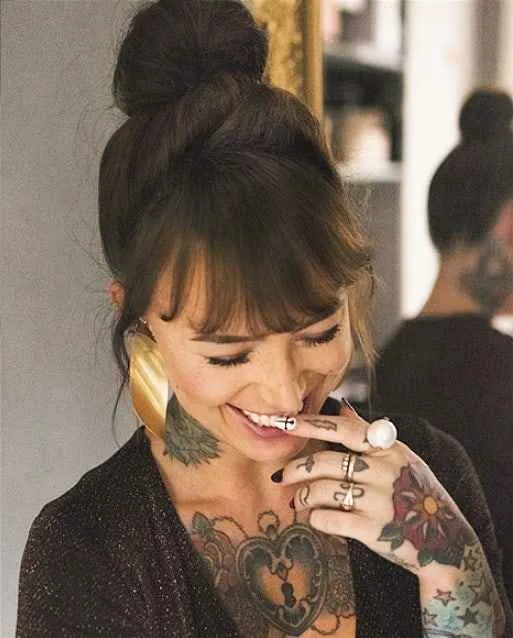 Tattooed model and fashion blogger Sammi Jefcoate, inked girl | United Kingdom, Italy 