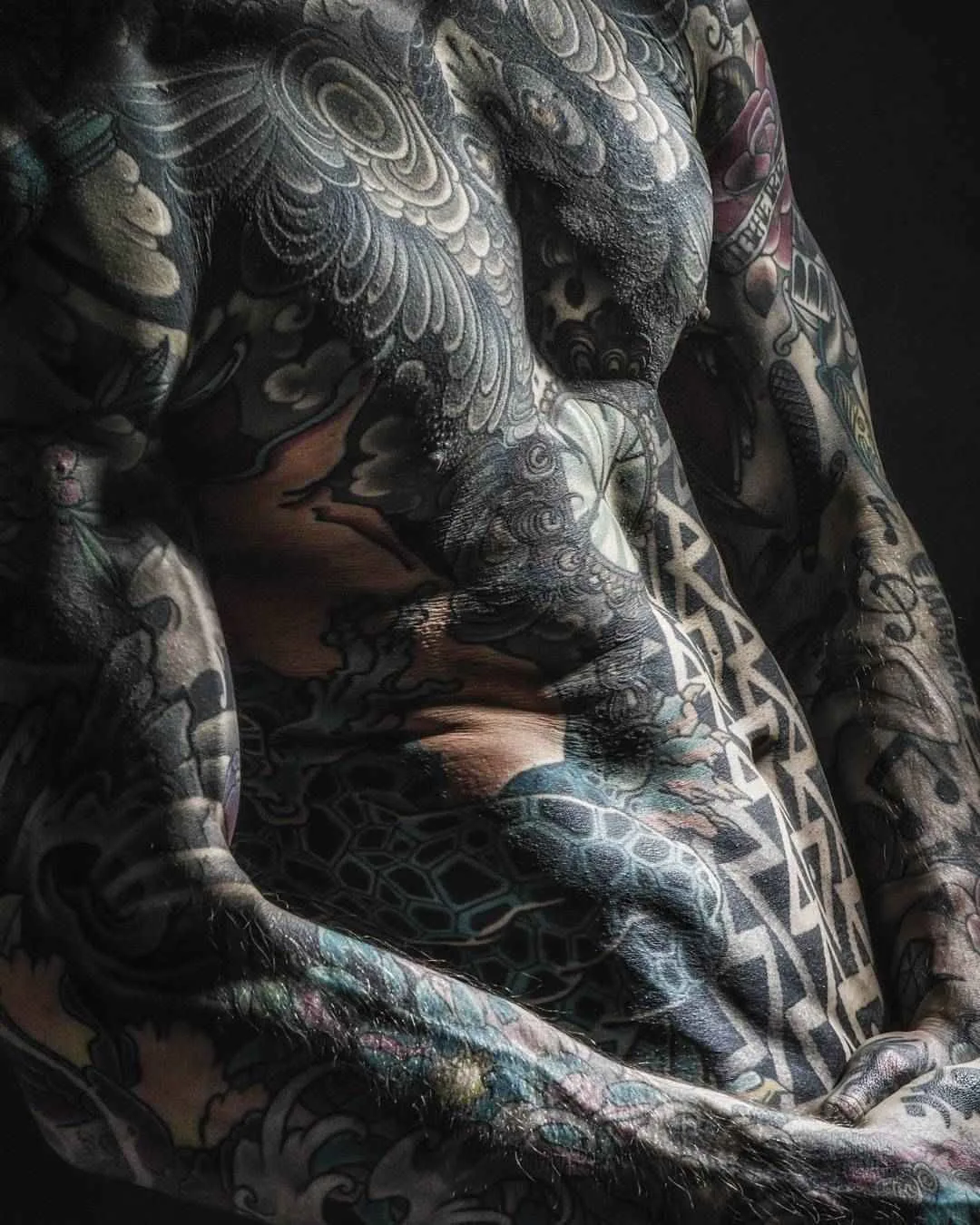Modello di tatuaggio Sylvain Hélaine, modello di fitness alternativo maschile, uomini tatuati | Francia  