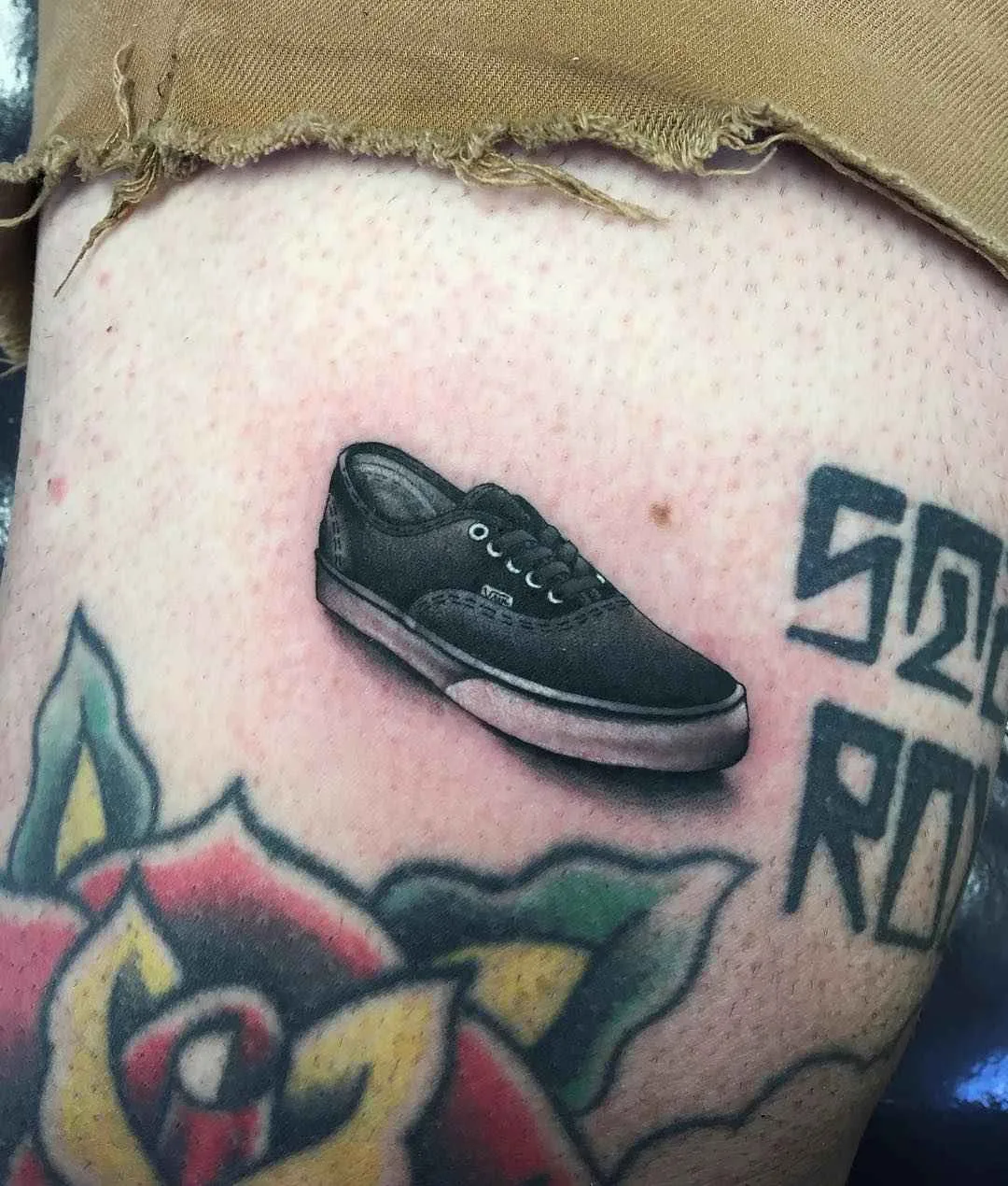 Tattoo master and musician Dan Smith, authors realistic sneakers and shoes tattoo | USA, England, New Zealand