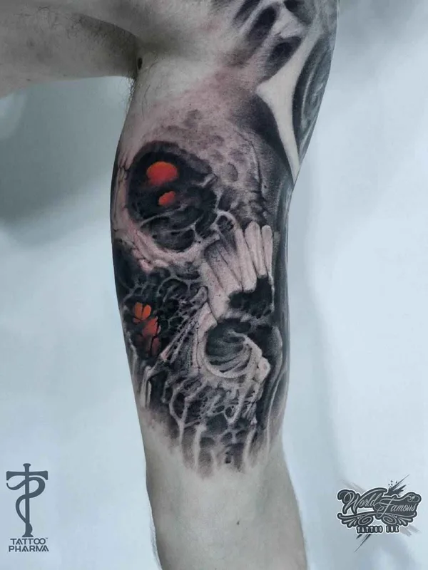color black and grey Tatuaggio su forearm #20275 | Tatuatore Александр Литвинов