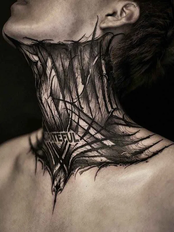 black and grey blackwork 纹身 在 neck #19671 | 纹身师 YZTATTOO BBK