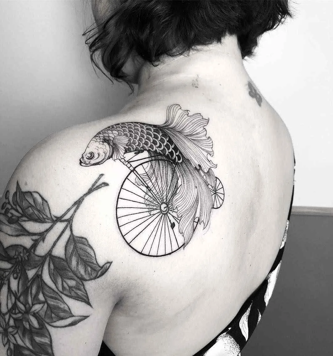 Tatuador(a) Sandra Cunha authors style blackwork tattoo, linework, surrealism | Brasil