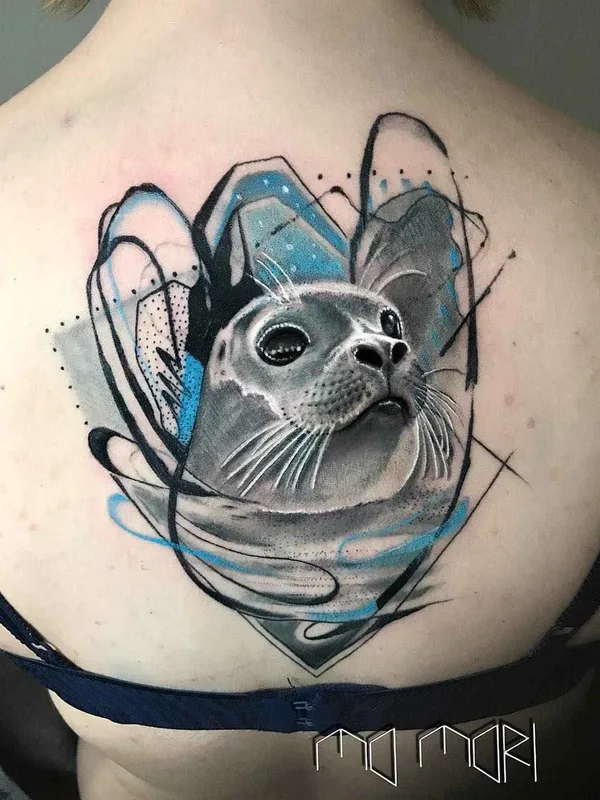 female color realism Tatuagem em upper back #19339 | Tatuador Mo Mori