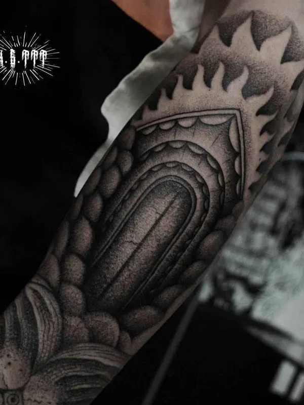 black and grey blackwork Tatuagem em forearm #19974 | Tatuador Клим Шахнин