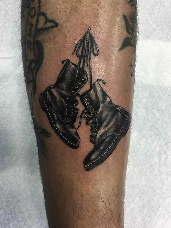 black and grey black and grey 타투 부위 calf #20144 | 타투이스트 Dan Smith