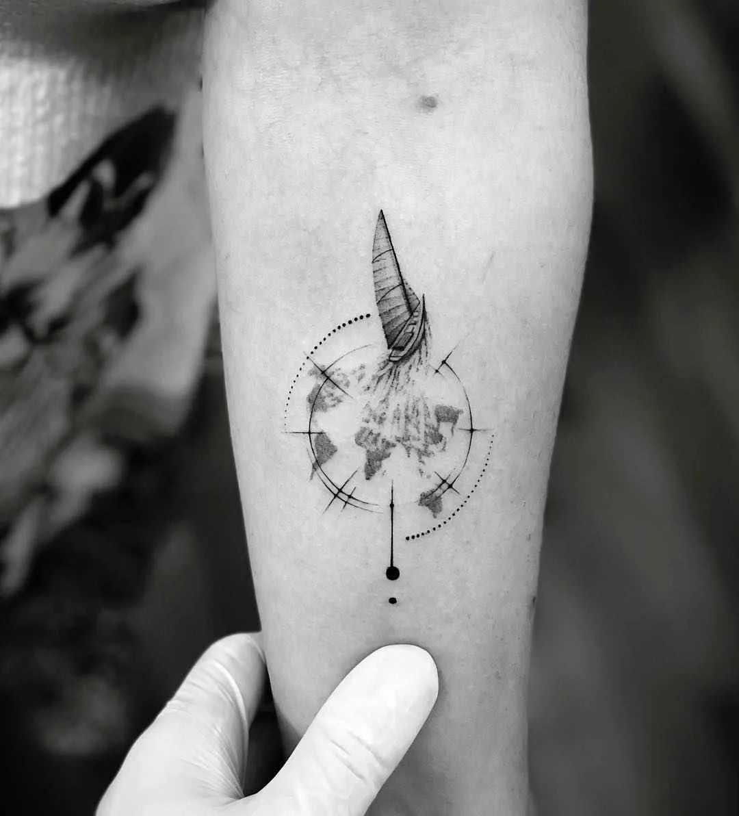 Tattoo artist John Monteiro, authors abstract blackwork graphic tattoo | Brazil