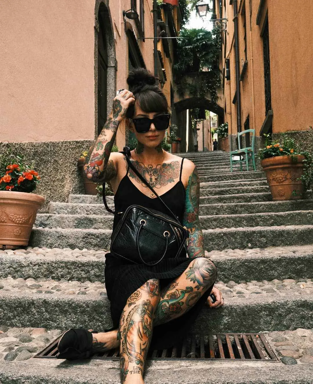 Tattooed model and fashion blogger Sammi Jefcoate, inked girl | United Kingdom, Italy 