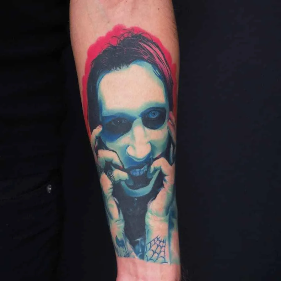 Tattoo artista Dima Gorbunov, ritratto realistico in colore e nero e grigio | Russia