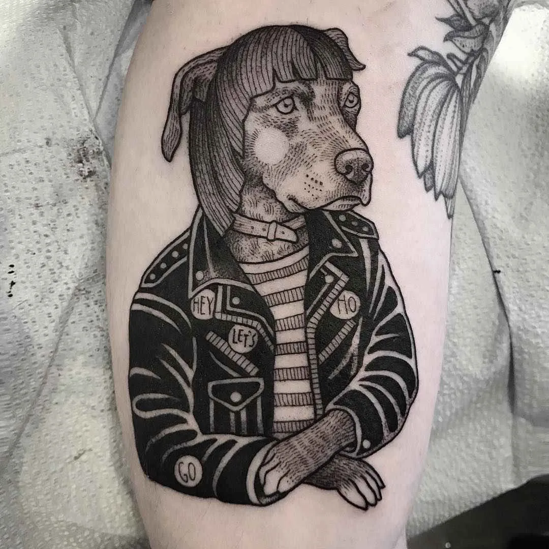 Artista de tatuagem Susanne Suflanda Konig tatuagem ilustrativa gráfica de animais preto e cinza | Alemanha, Reino Unido