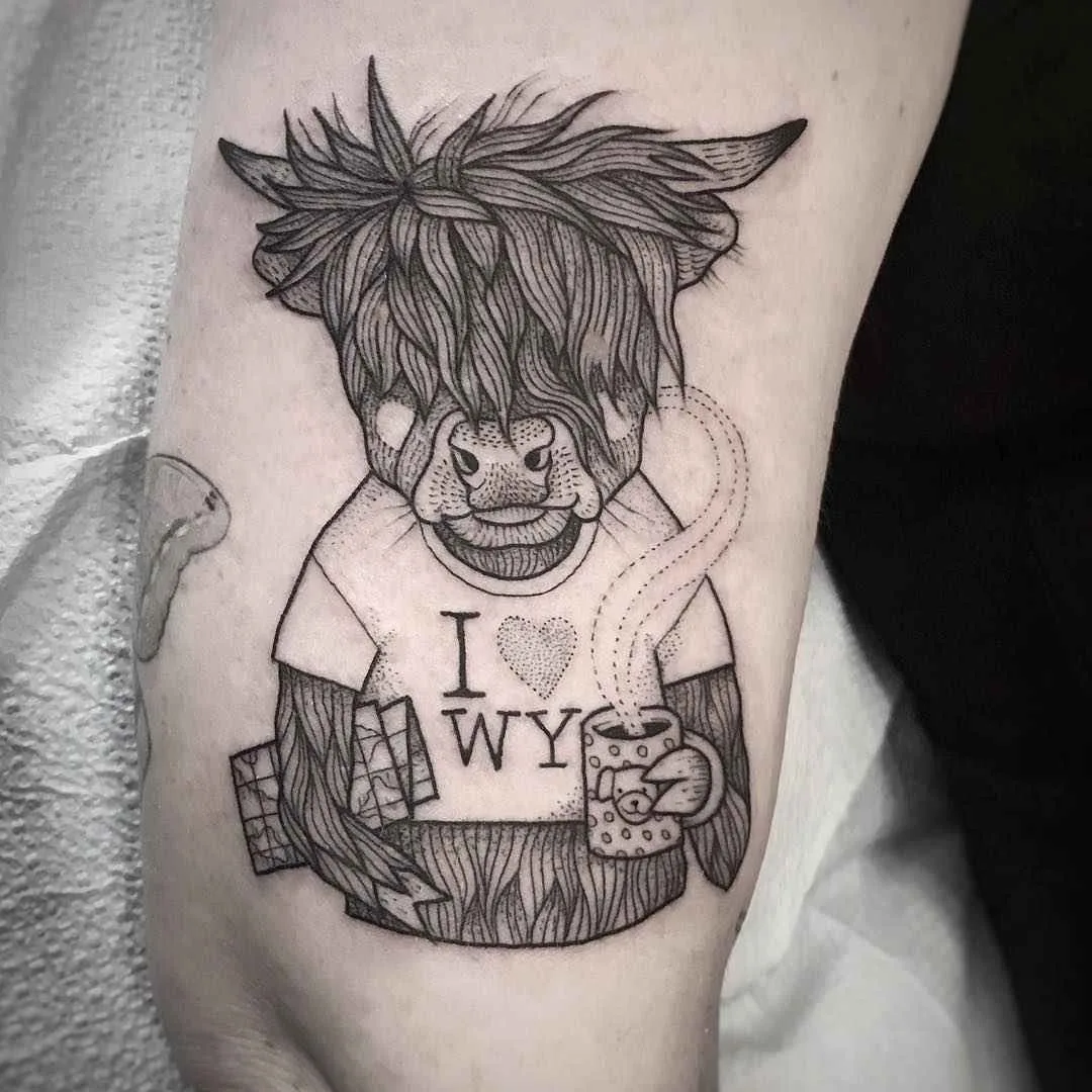 Artista de tatuagem Susanne Suflanda Konig tatuagem ilustrativa gráfica de animais preto e cinza | Alemanha, Reino Unido