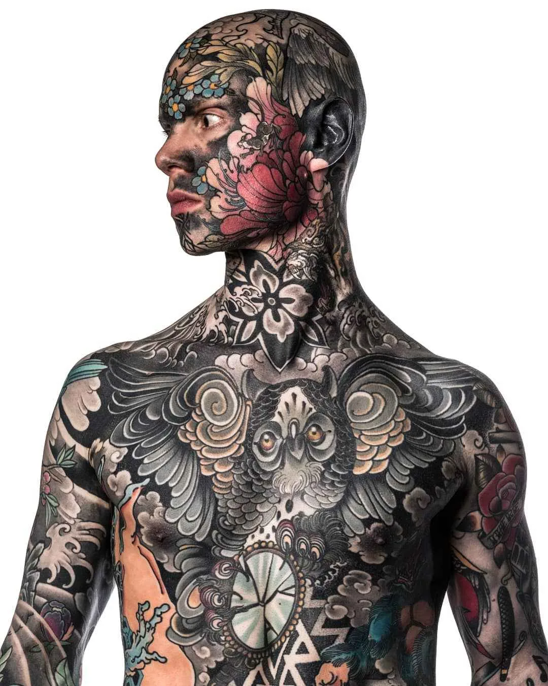 Modello di tatuaggio Sylvain Hélaine, modello di fitness alternativo maschile, uomini tatuati | Francia  