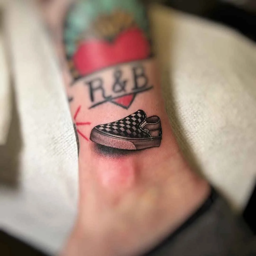 Tattoo master and musician Dan Smith, authors realistic sneakers and shoes tattoo | USA, England, New Zealand