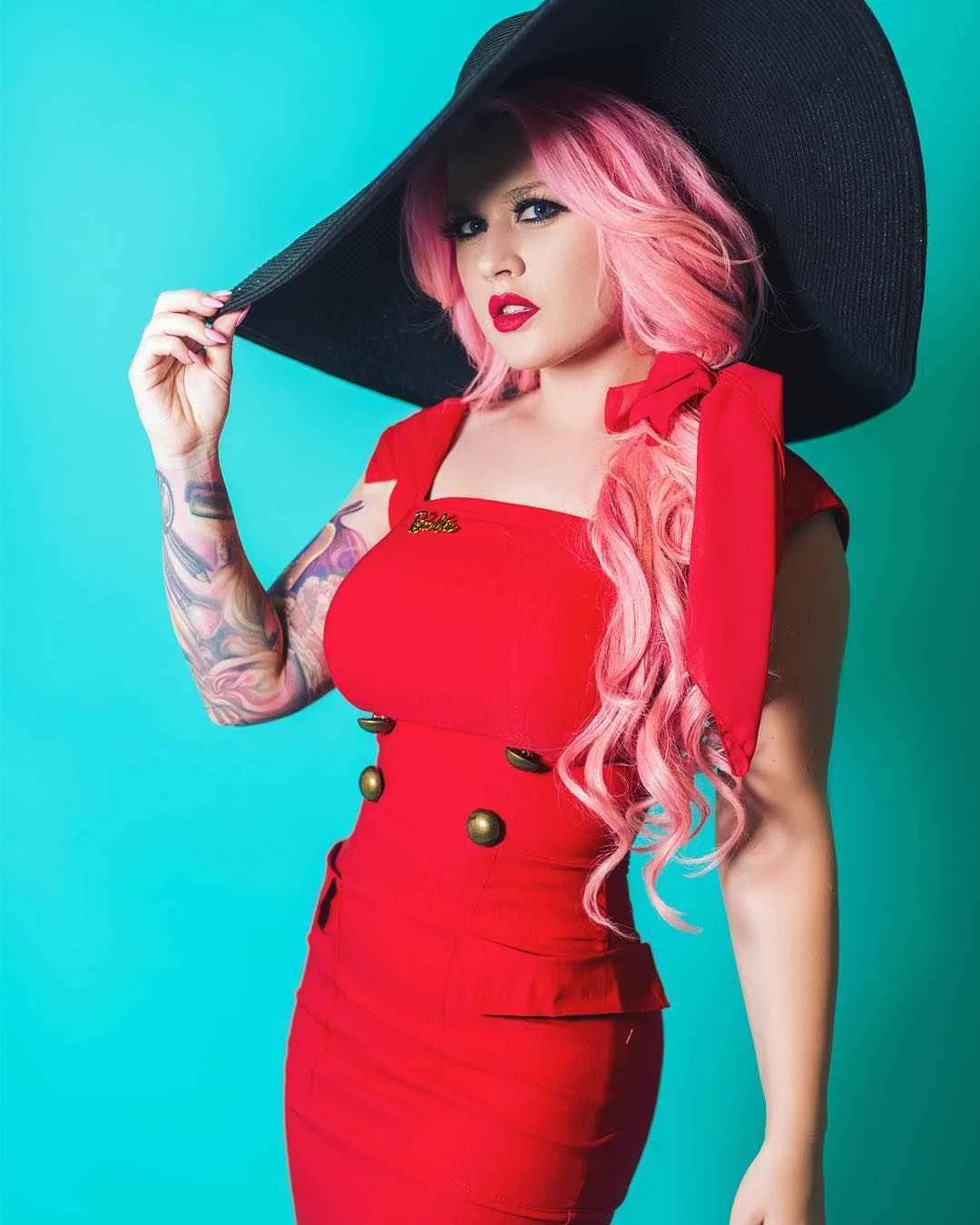 Modello tatuato Kelly Eden, modello alternativo, ragazza tatuata | USA
